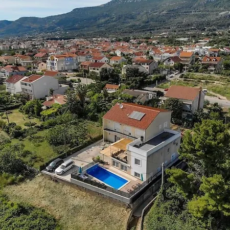 Apartment Jukic 3 *
